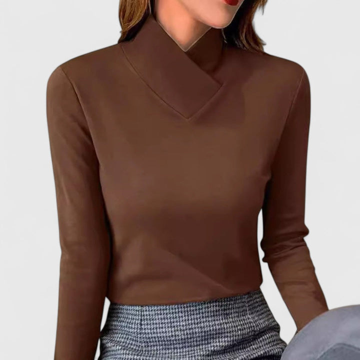 Clair | Elegant Turtleneck Fit 2