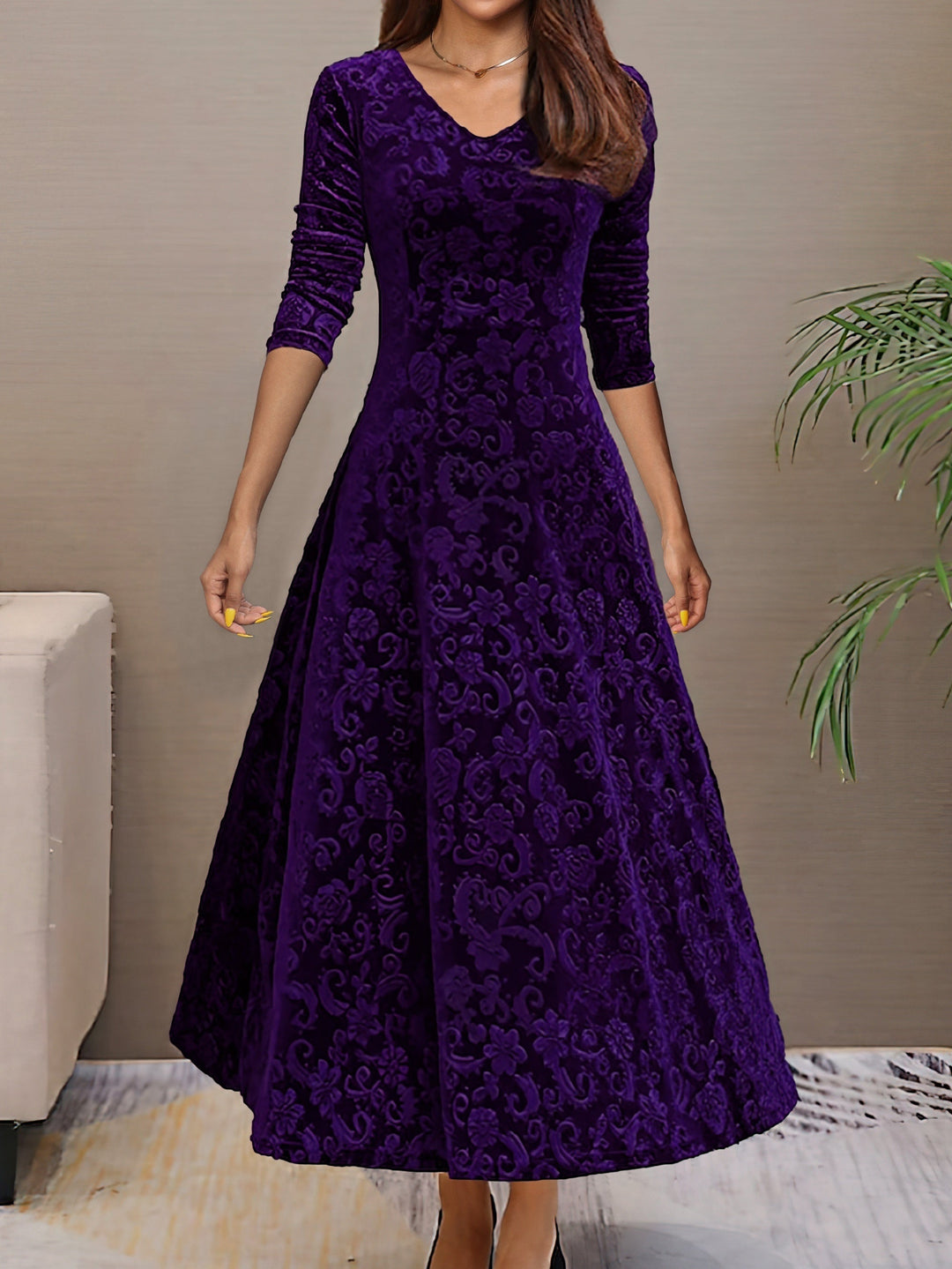 Denise | Holiday Velvet Elegance Dress 3