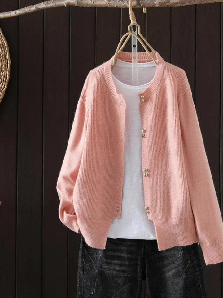 ELARA | PEARL-BUTTON CARDIGAN 2