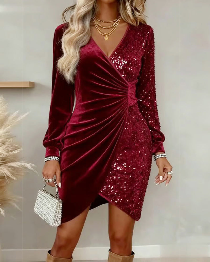 Emilia | Christmas Midi Dress with V-Neck 2