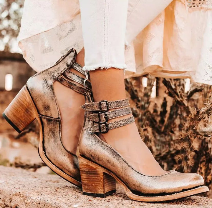 Izzy - Leather Pumps 0