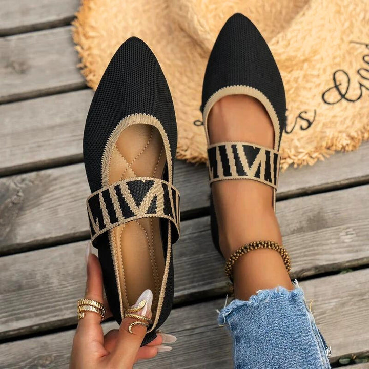 Venaria | Comfortable Black Flats for Women 2